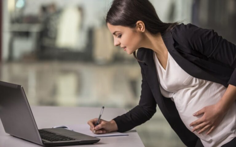 What to Say to Someone Going on Maternity Leave: 120 Ways