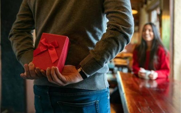 How to Personalize Graduation Gifts？