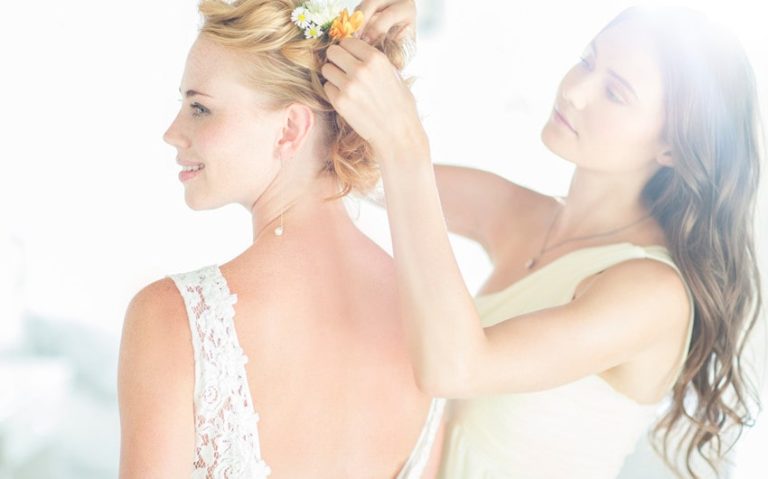Wedding Party Style: Maid of Honor Dress Different From Bridesmaid Dress?