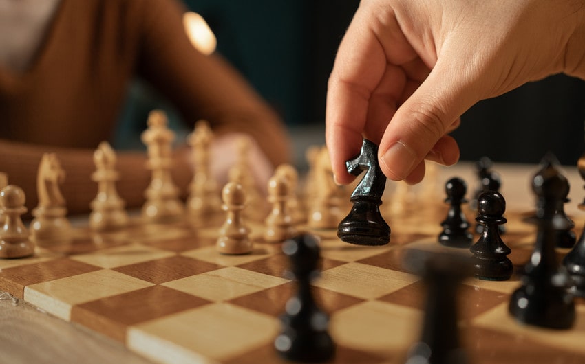 how to choose a chess set