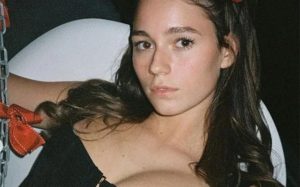 How Mini Diva OnlyFans Creator Built Confidence and Influence Online