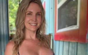 Inside Holly Jane Johnston OnlyFans Success: Faith, Fame, and Controversy