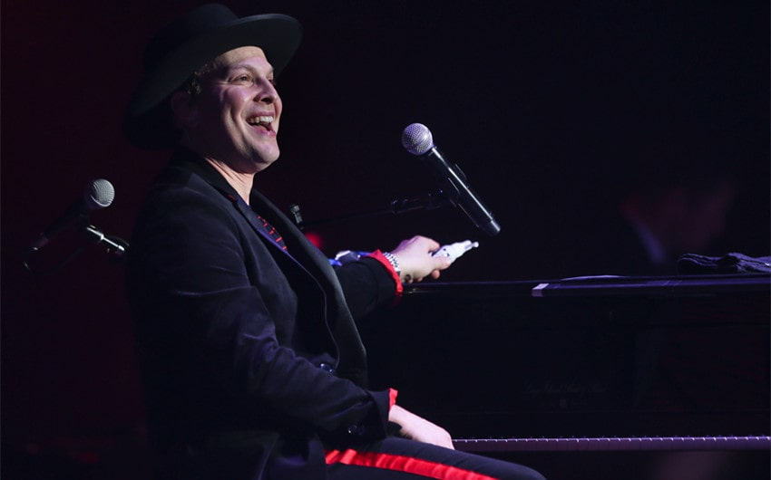 gavin degraw wife