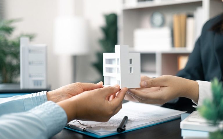 Transferor vs Transferee: Understanding Your Rights, Duties, and Taxes in Property Transfers