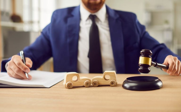How a Car Accident Lawyer Can Help Prove the Other Driver’s Fault